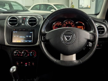 Used Dacia Sandero Stepway 2014 for sale - 78866820: Photo