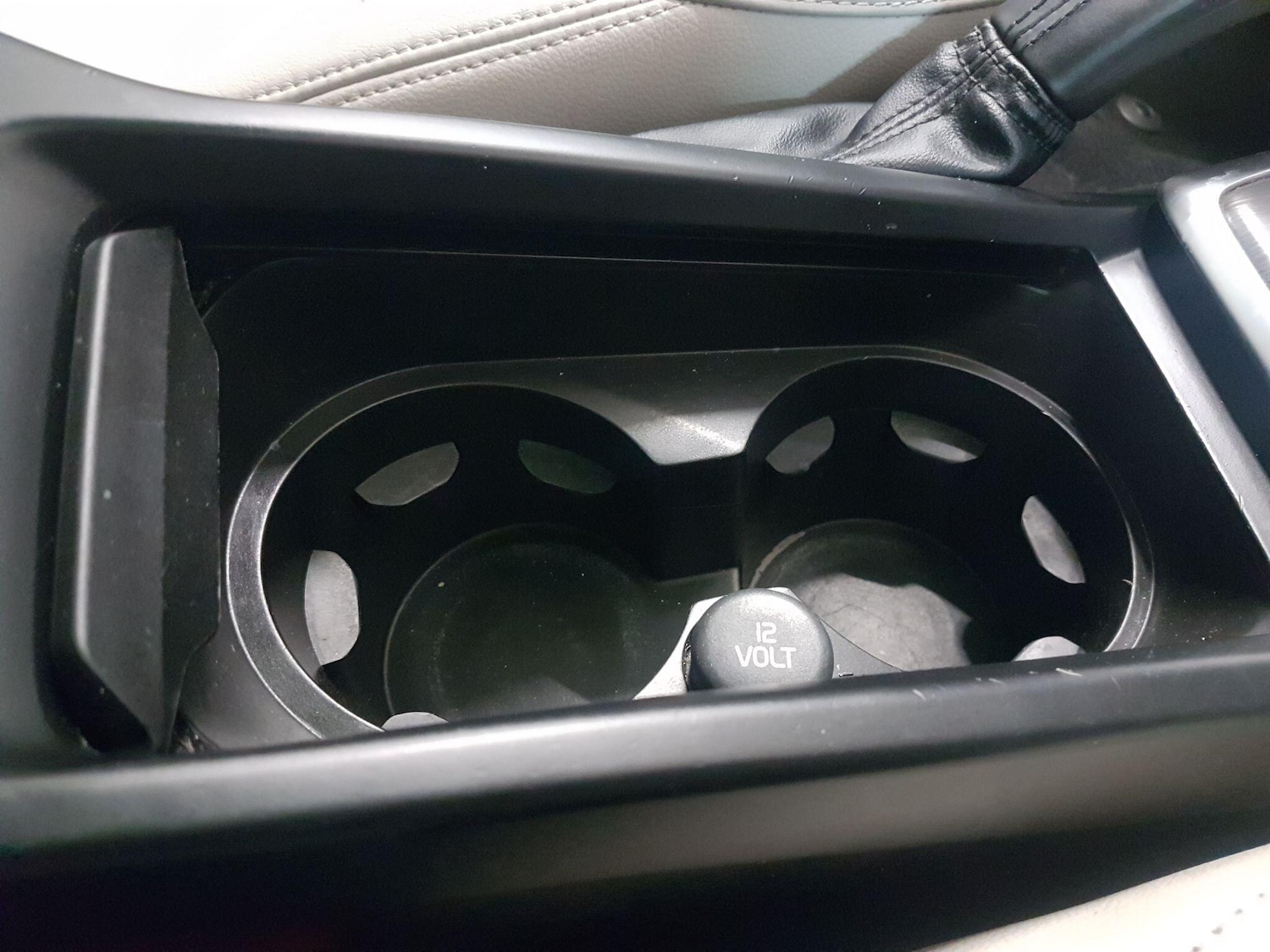 Used Volvo V40 2015 for sale - 77109772: Photo 38