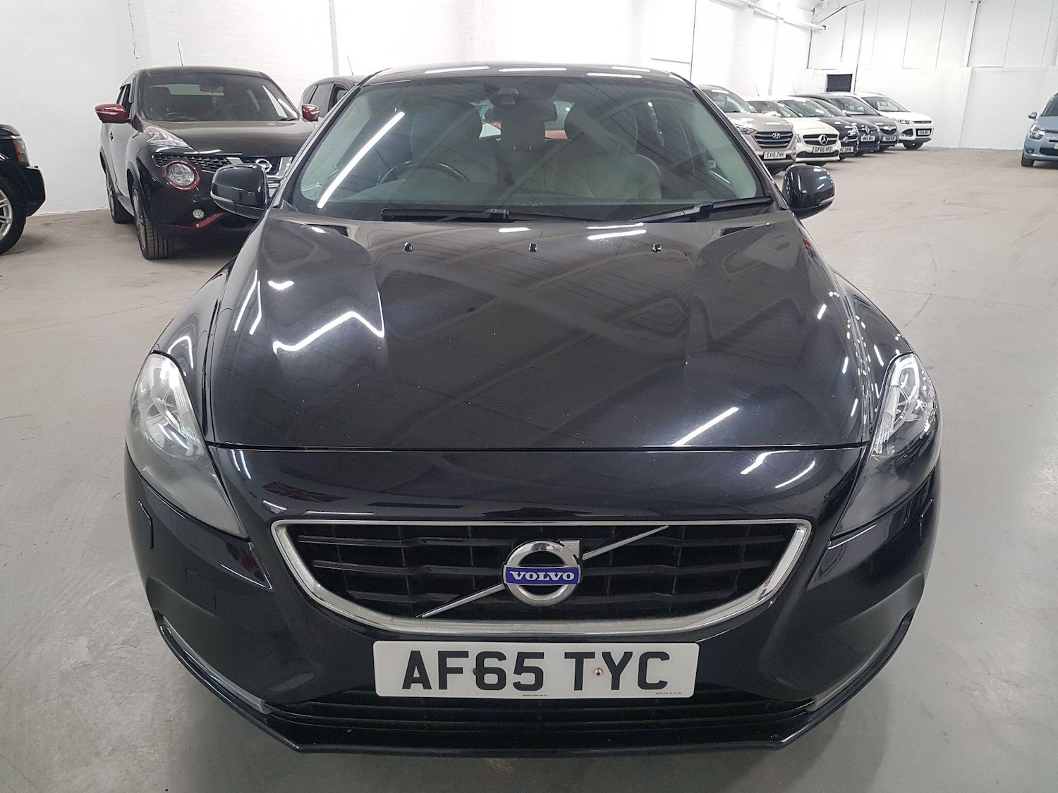 Used Volvo V40 2015 for sale - 77109772: Photo 4