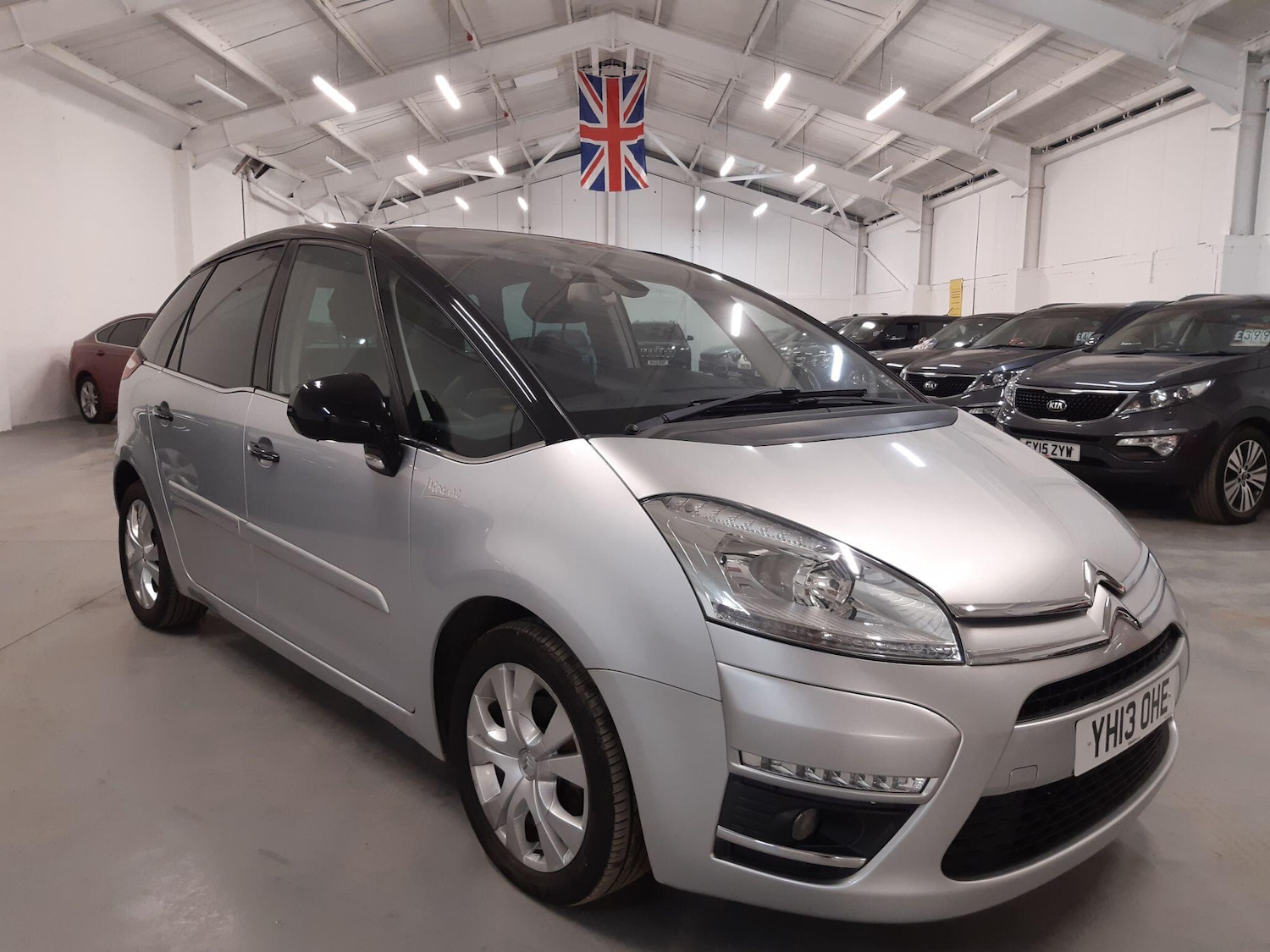 Used Citroen C4 Picasso 2013 for sale - 76645569: Photo 1