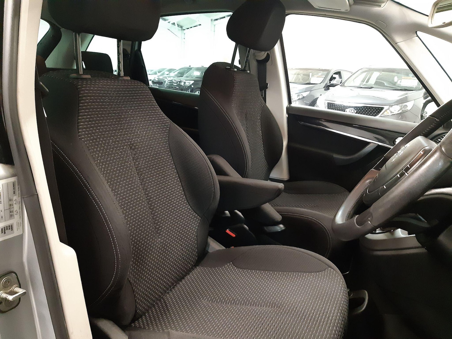 Used Citroen C4 Picasso 2013 for sale - 76645569: Photo 10