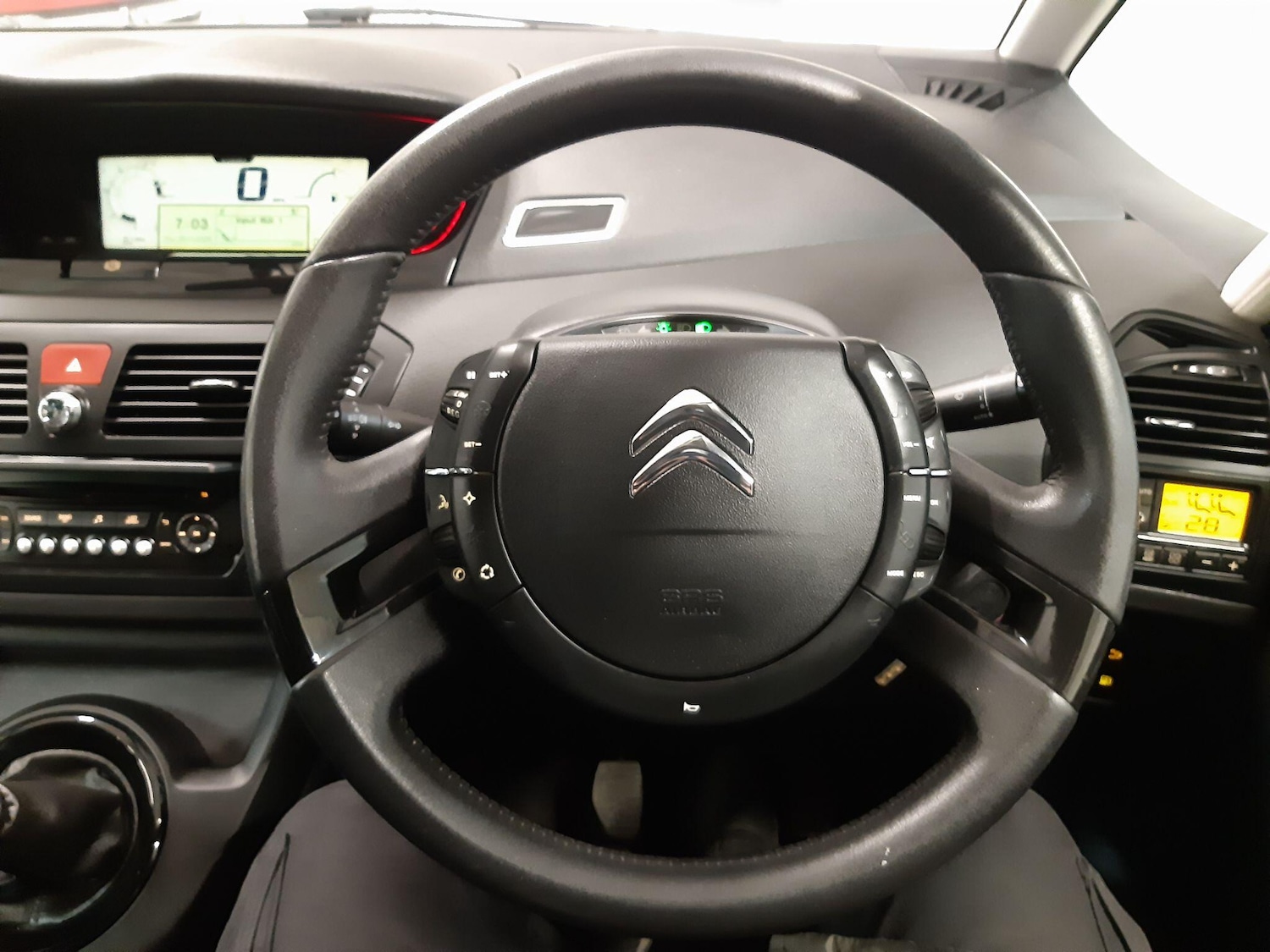 Used Citroen C4 Picasso 2013 for sale - 76645569: Photo 23