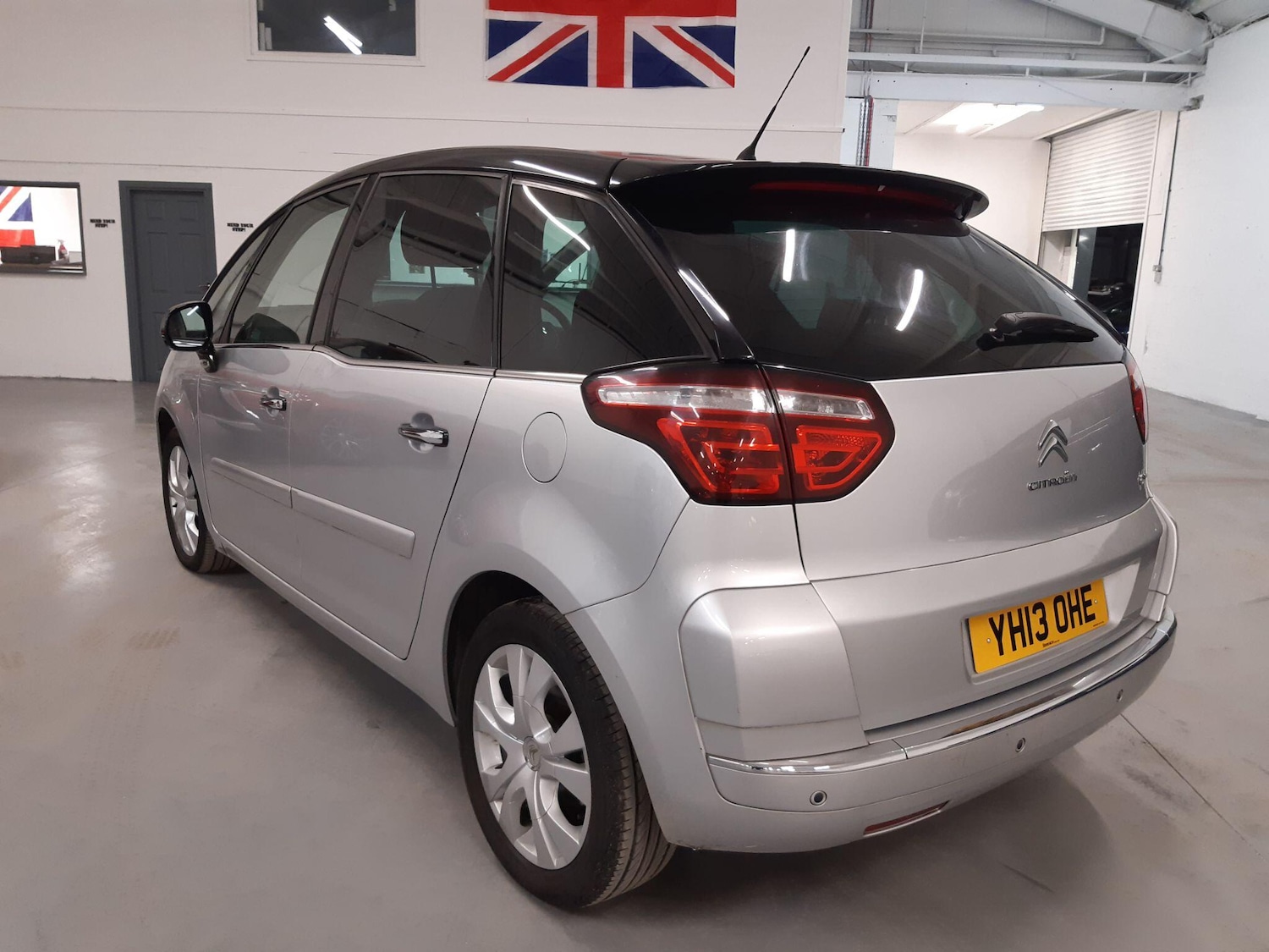 Used Citroen C4 Picasso 2013 for sale - 76645569: Photo 6
