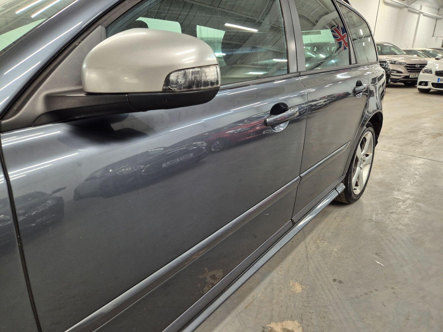 Used Volvo V50 2010 for sale - 77131781: Photo 12