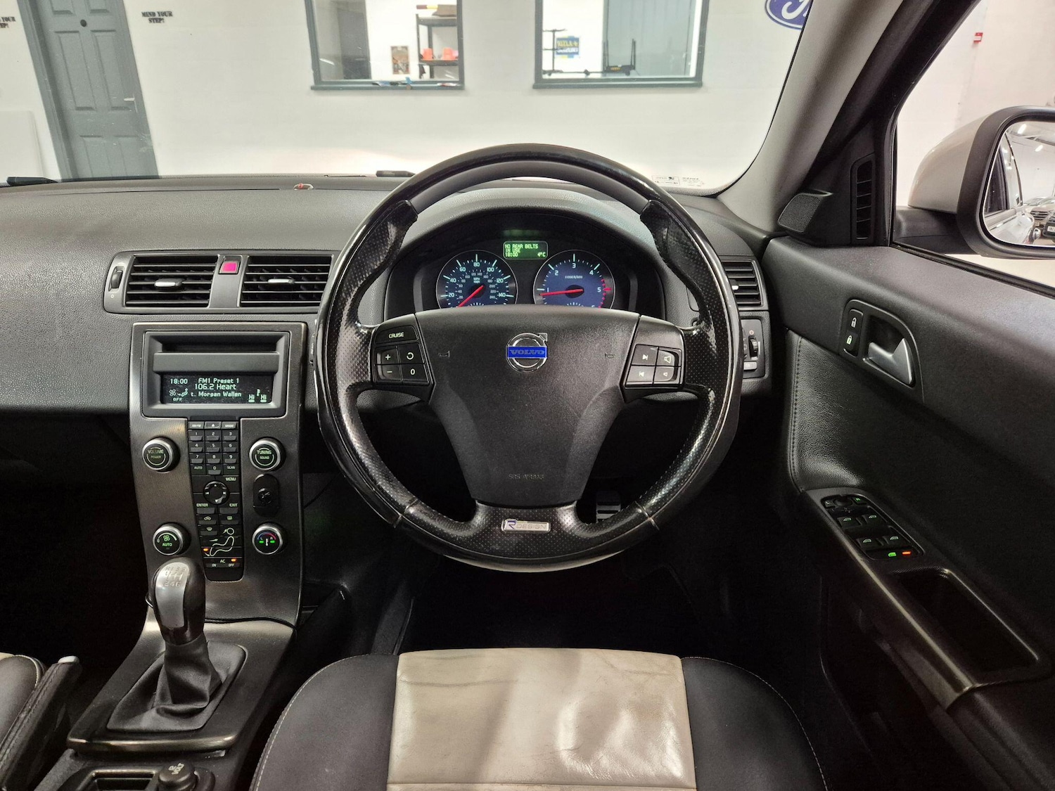 Used Volvo V50 2010 for sale - 77131781: Photo 26