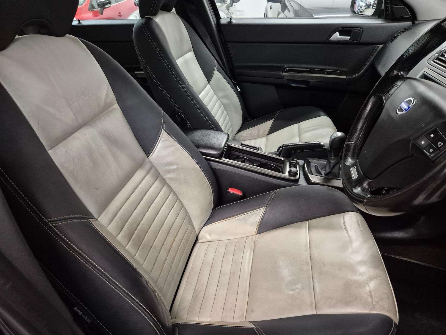 Used Volvo V50 2010 for sale - 77131781: Photo 29