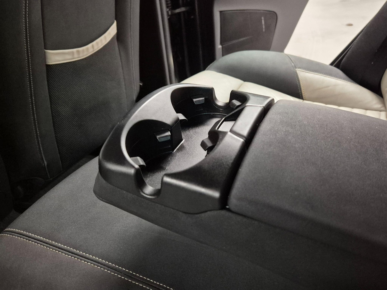 Used Volvo V50 2010 for sale - 77131781: Photo 45