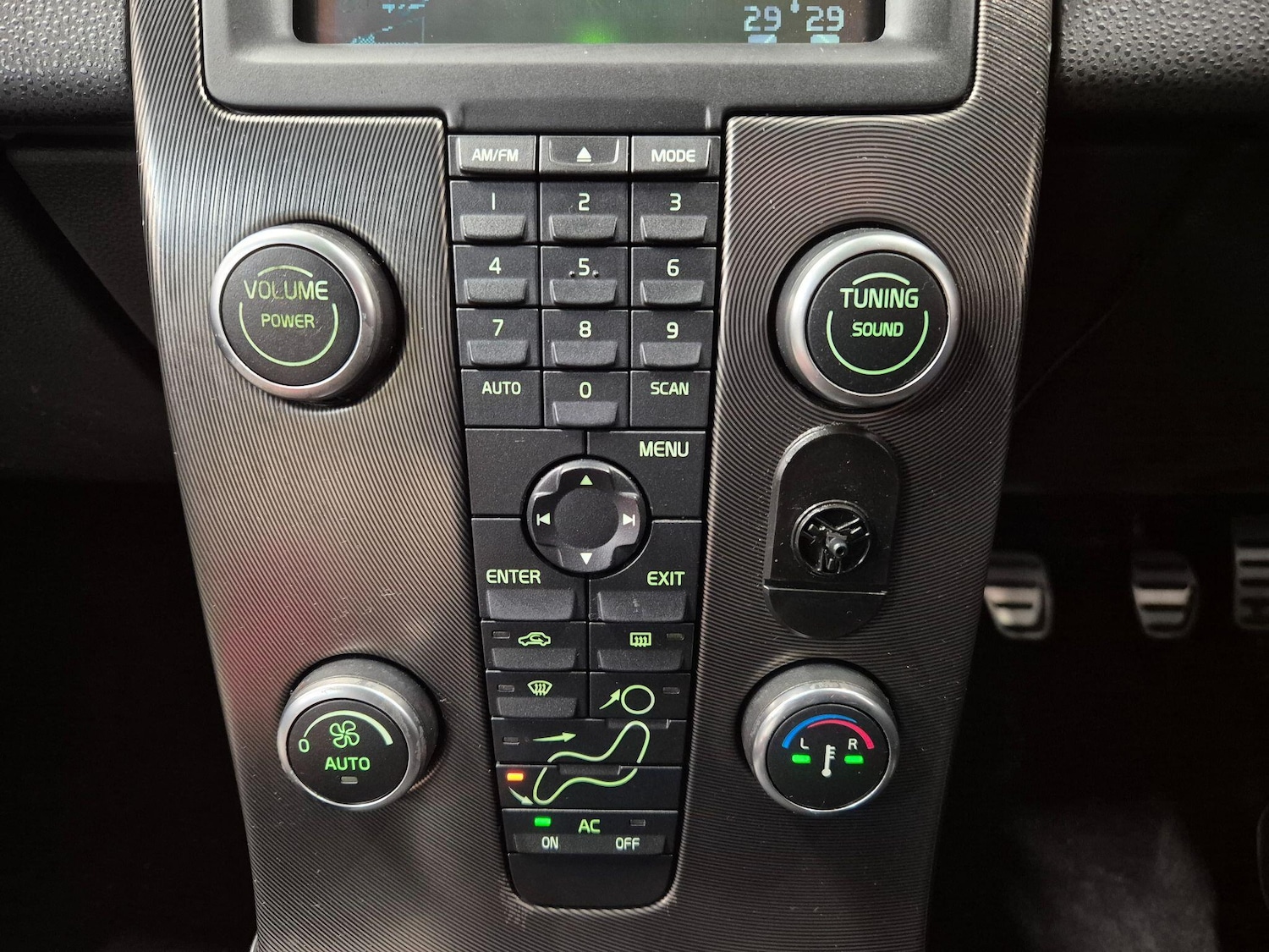 Used Volvo V50 2010 for sale - 77131781: Photo 61