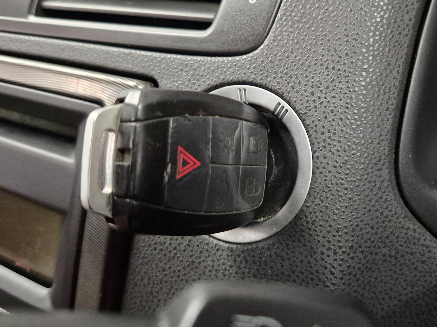 Used Volvo V50 2010 for sale - 77131781: Photo 68