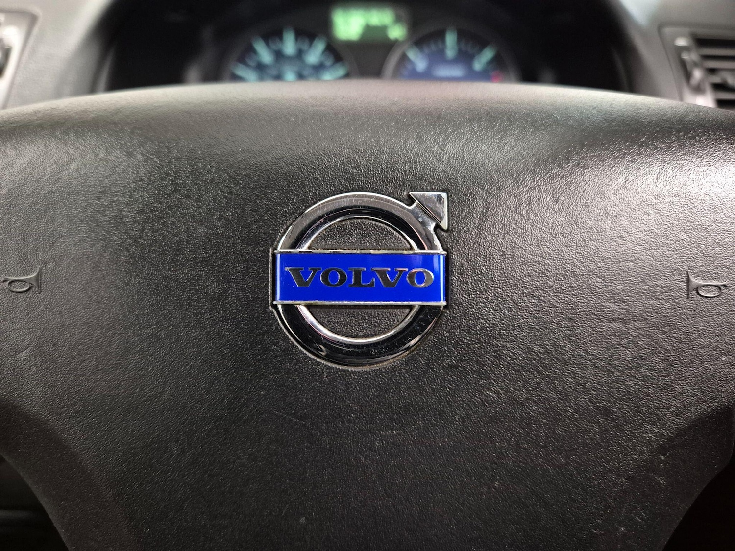 Used Volvo V50 2010 for sale - 77131781: Photo 69