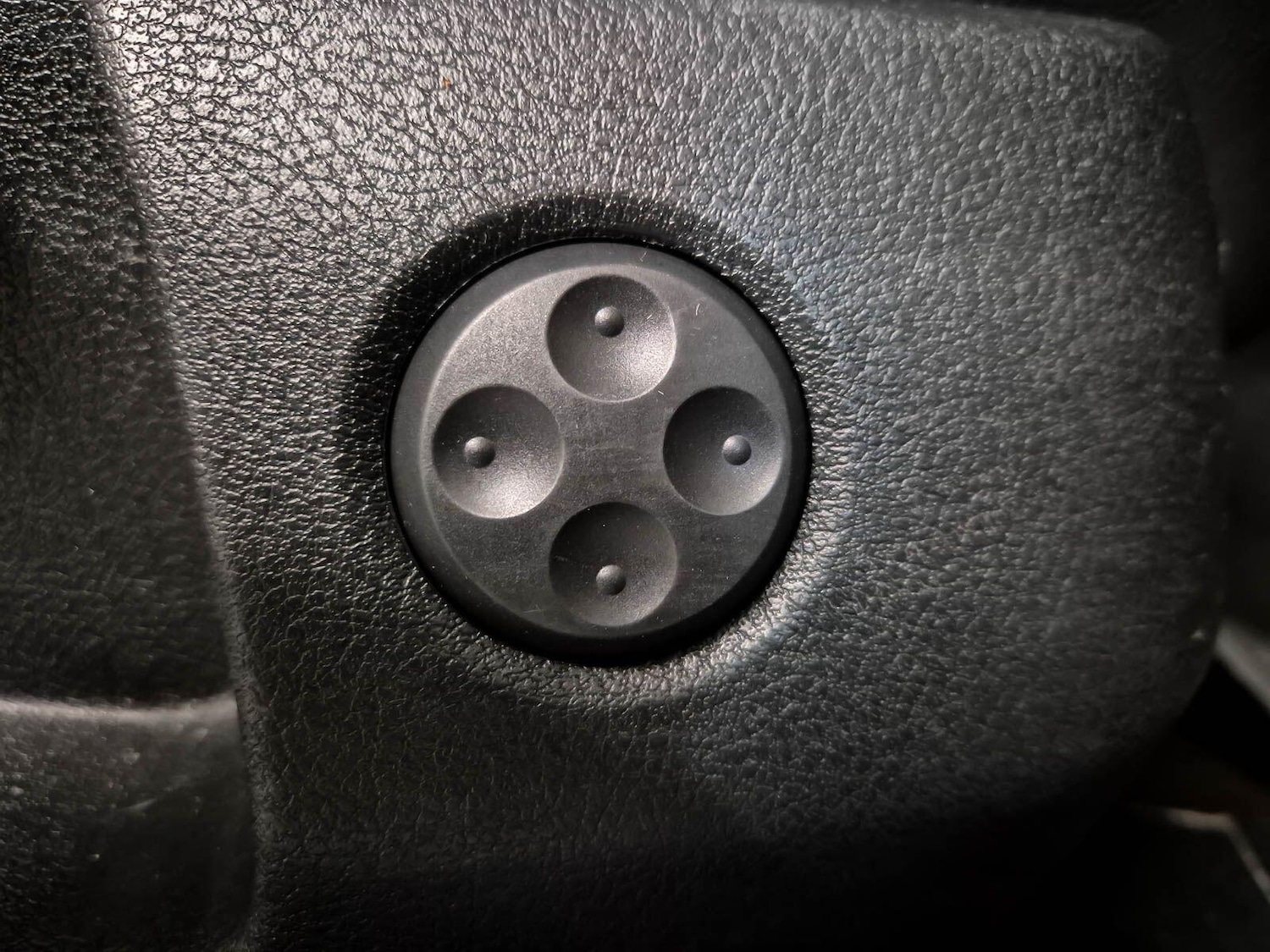 Used Volkswagen Scirocco 2010 for sale - 77015329: Photo 37