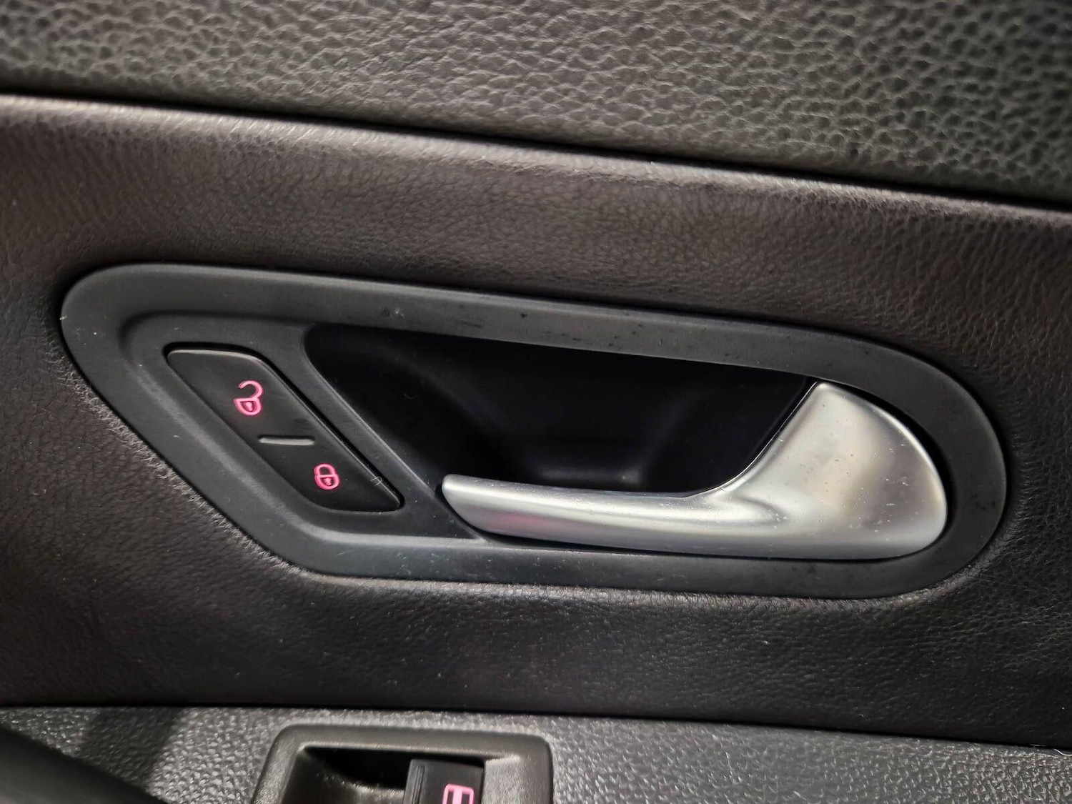 Used Volkswagen Scirocco 2010 for sale - 77015329: Photo 40