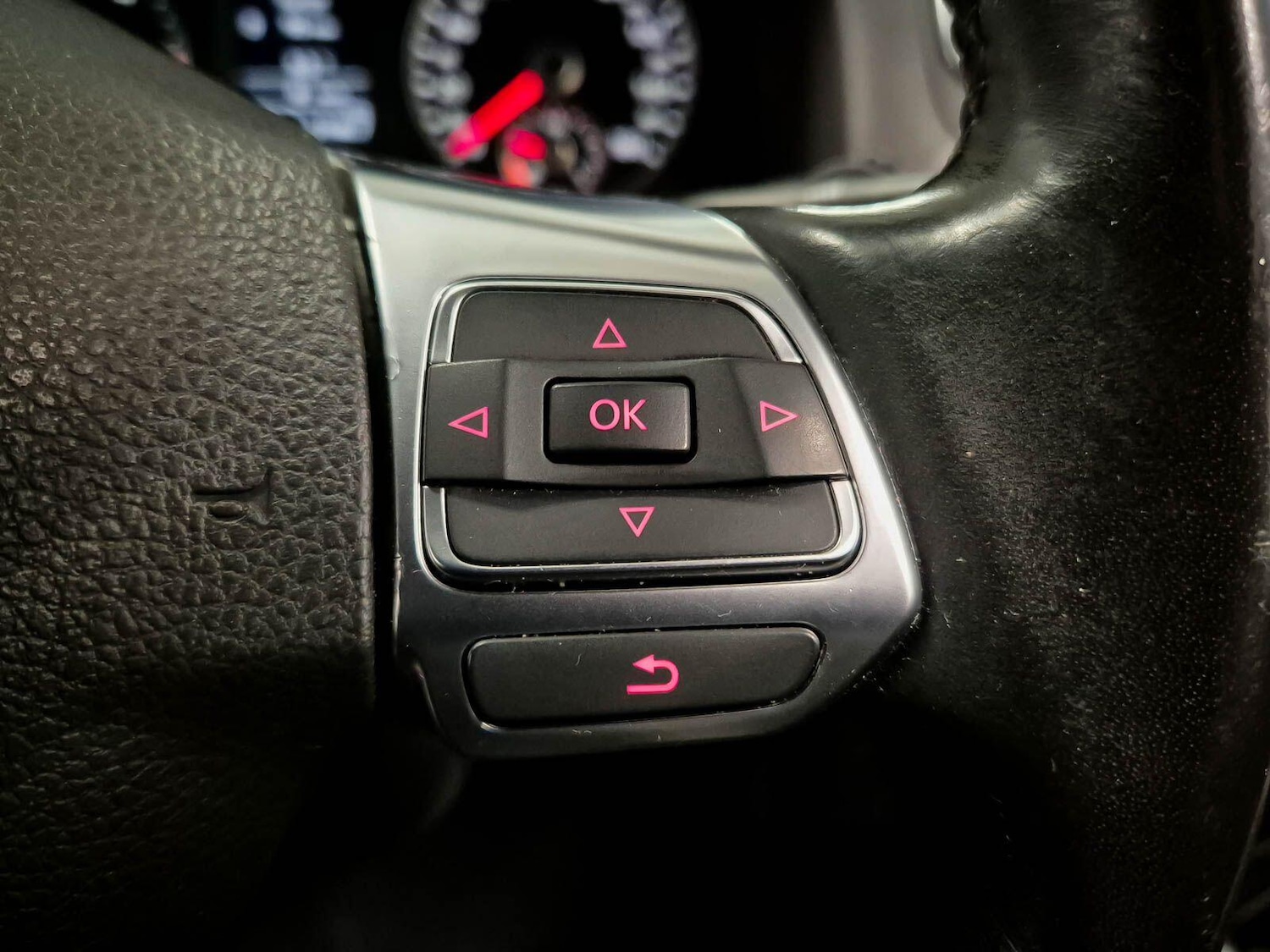 Used Volkswagen Scirocco 2010 for sale - 77015329: Photo 71