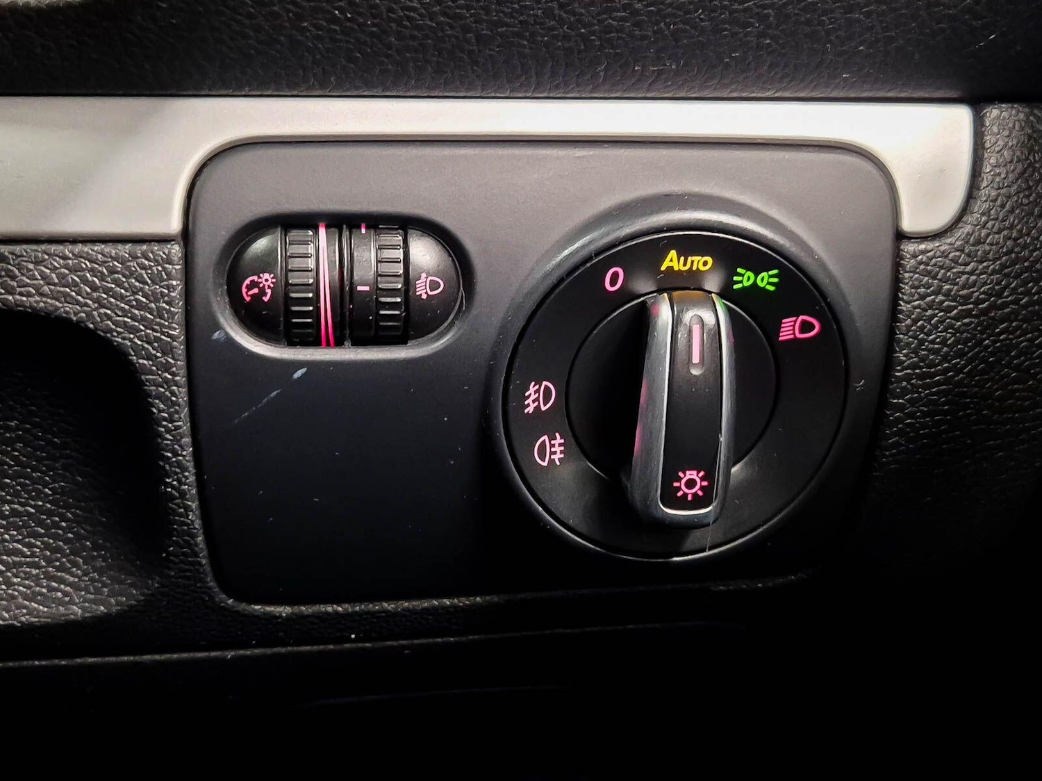 Used Volkswagen Scirocco 2010 for sale - 77015329: Photo 72