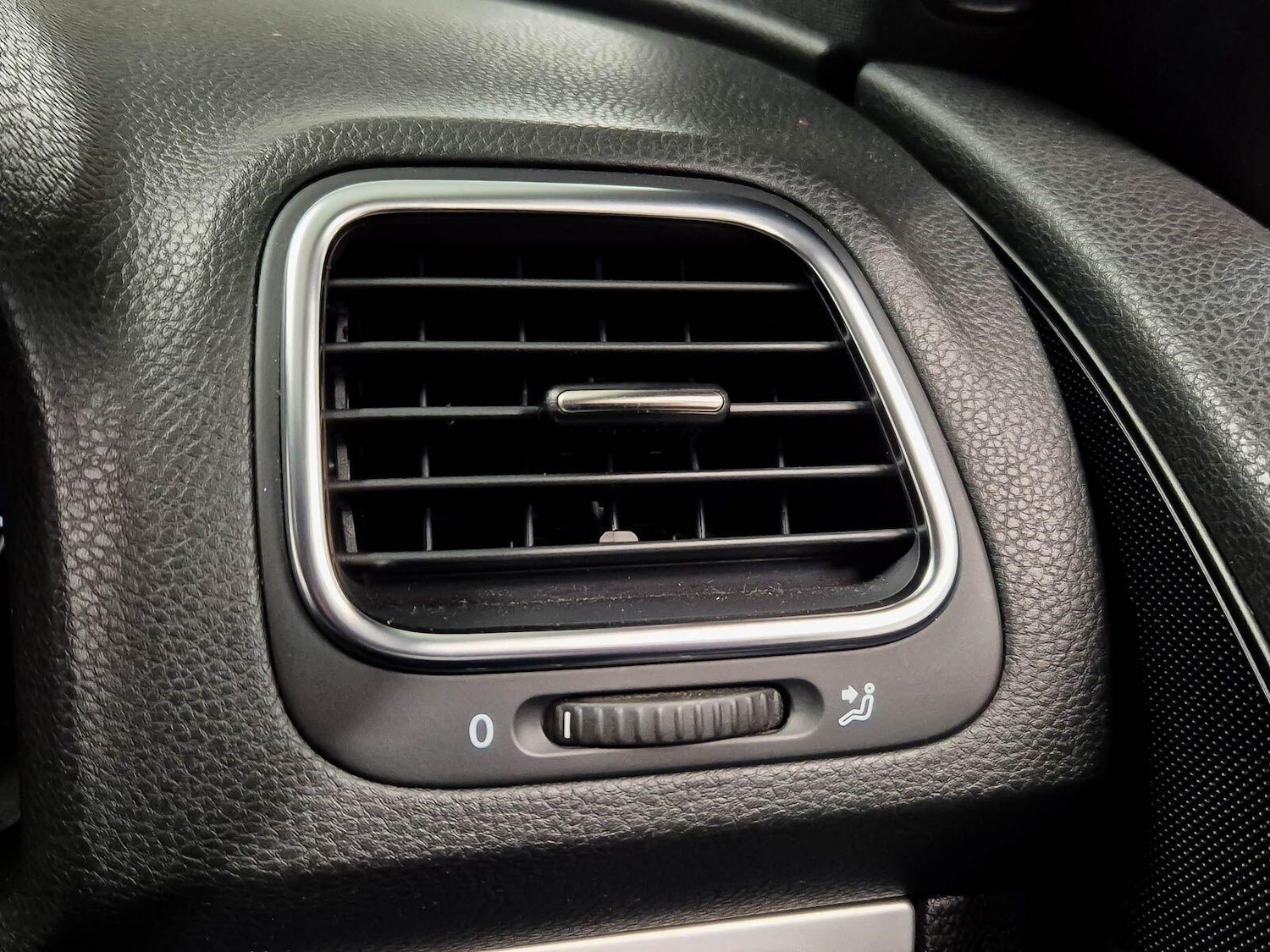 Used Volkswagen Scirocco 2010 for sale - 77015329: Photo 73