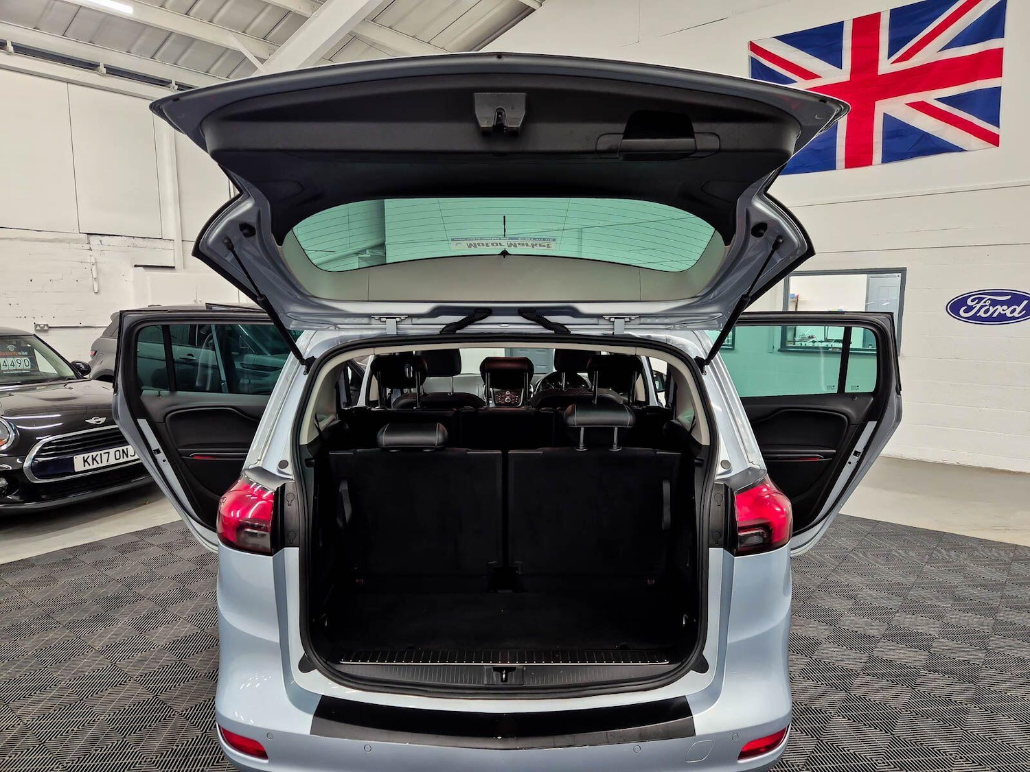 Used Vauxhall Zafira Tourer for sale - 77586898: Photo 81