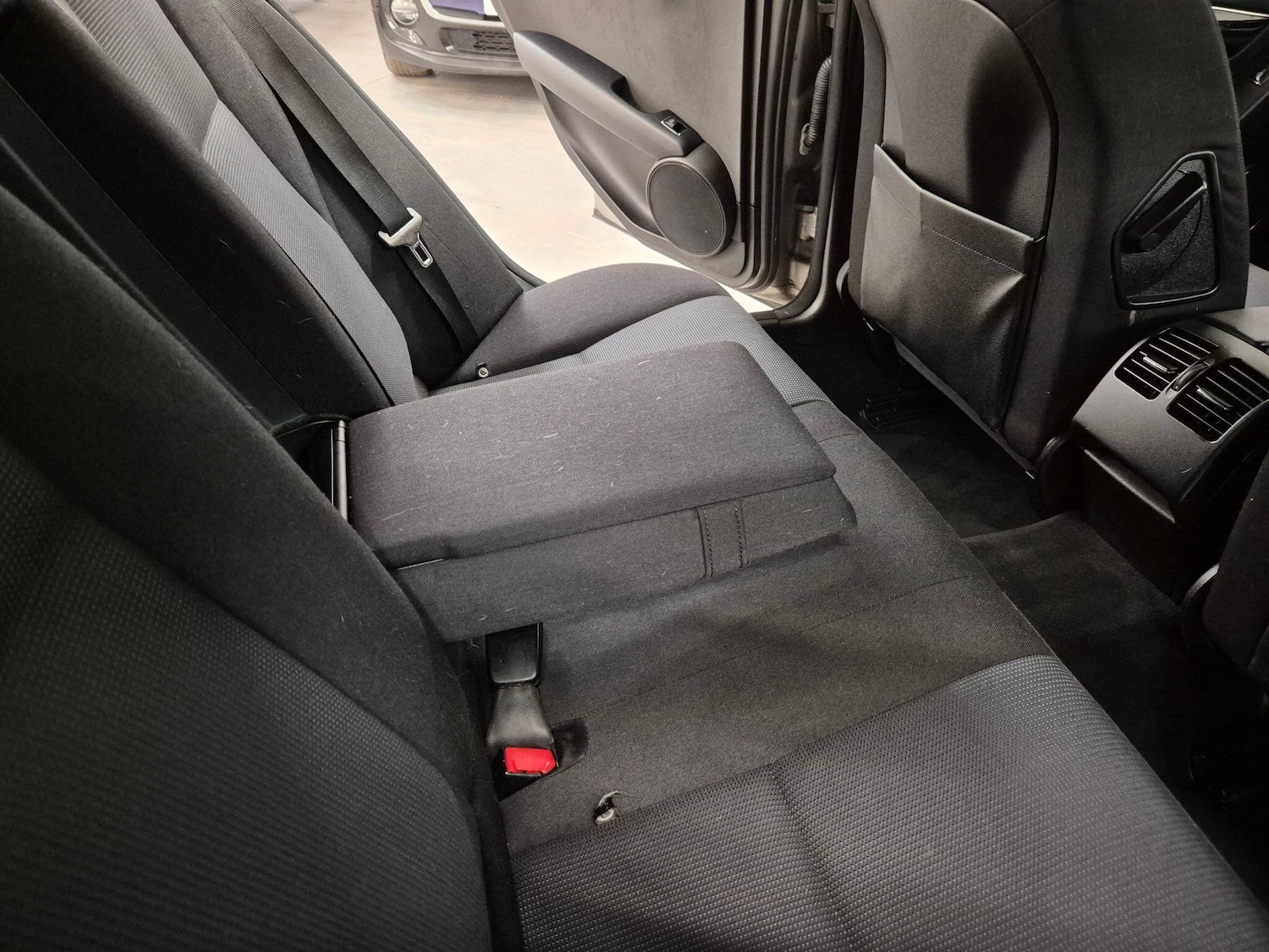 Used Mercedes-Benz C Class 2008 for sale - 77067107: Photo 25