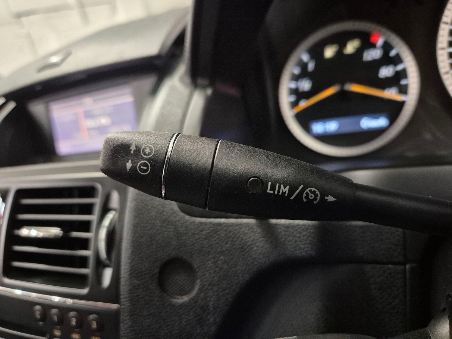 Used Mercedes-Benz C Class 2008 for sale - 77067107: Photo 40