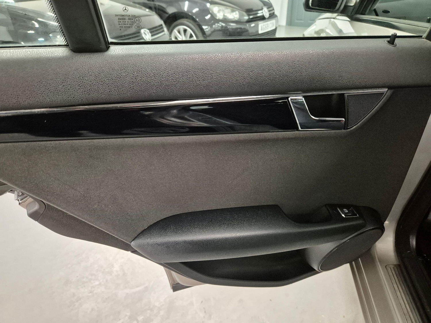 Used Mercedes-Benz C Class 2008 for sale - 77067107: Photo 43