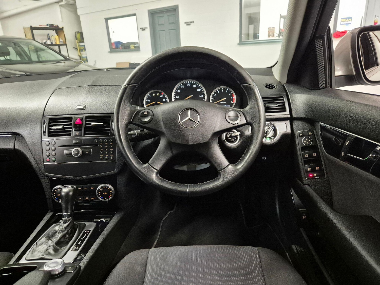 Used Mercedes-Benz C Class 2008 for sale - 77067107: Photo 60