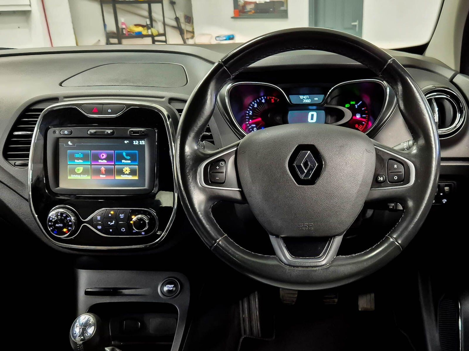 Used Renault Captur 2017 for sale - 77626062: Photo 2