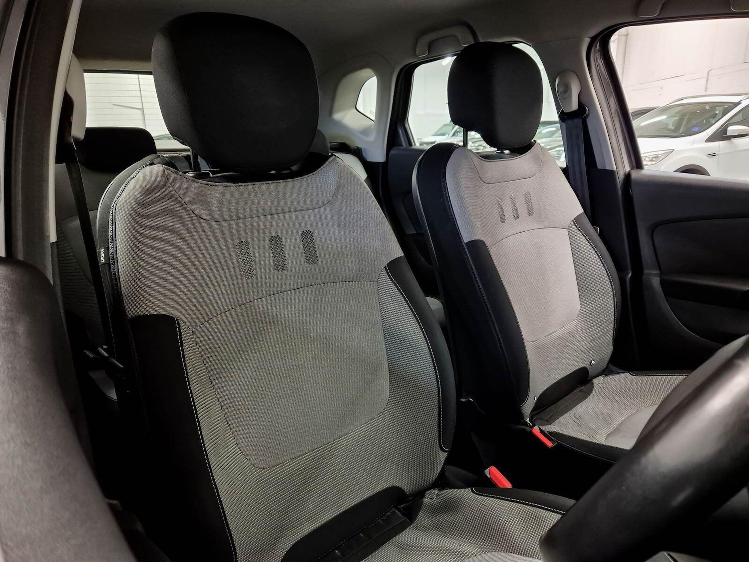 Used Renault Captur 2017 for sale - 77626062: Photo 3