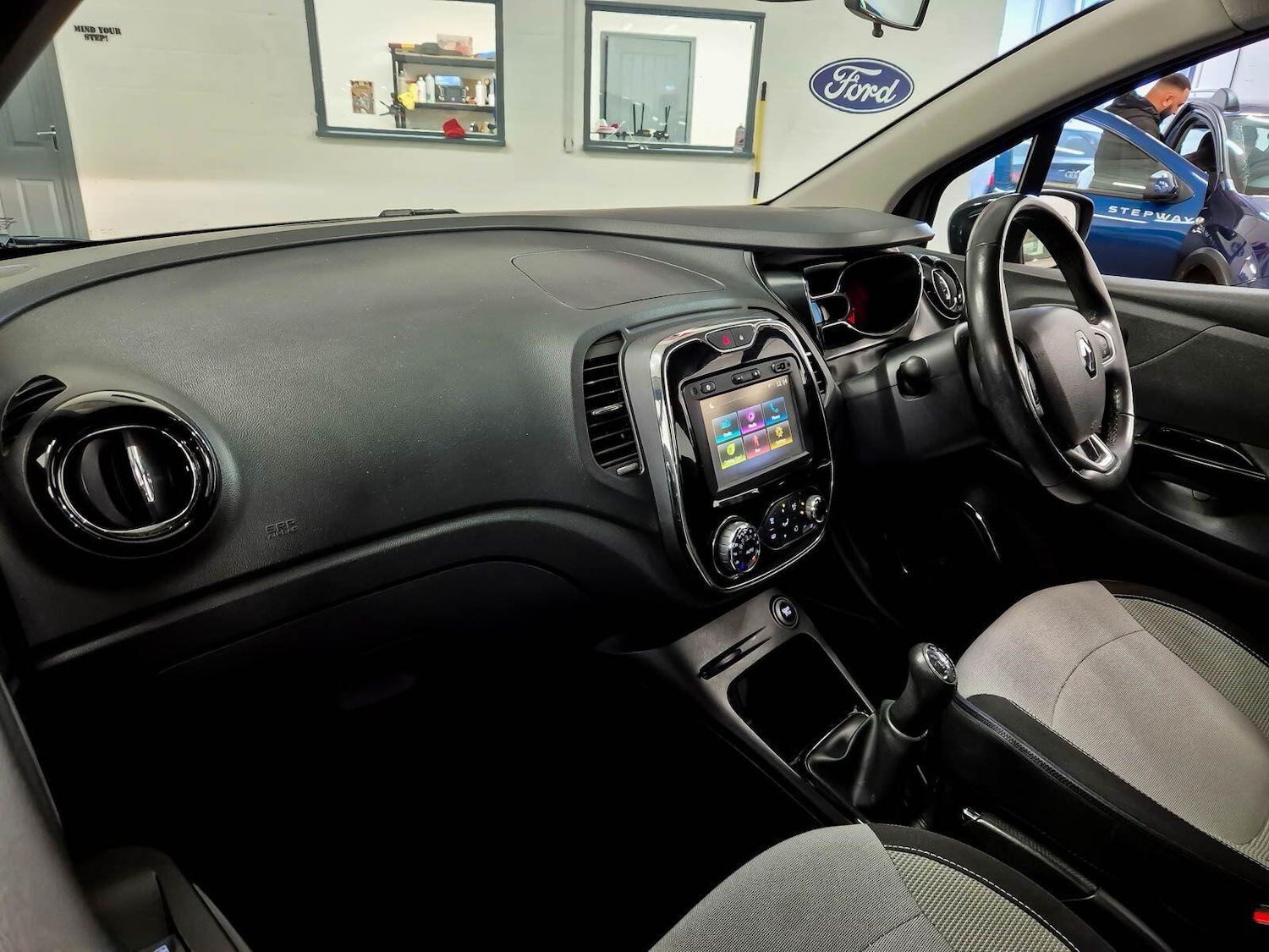 Used Renault Captur 2017 for sale - 77626062: Photo 63