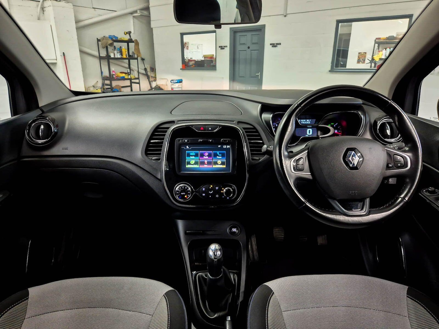 Used Renault Captur 2017 for sale - 77626062: Photo 67