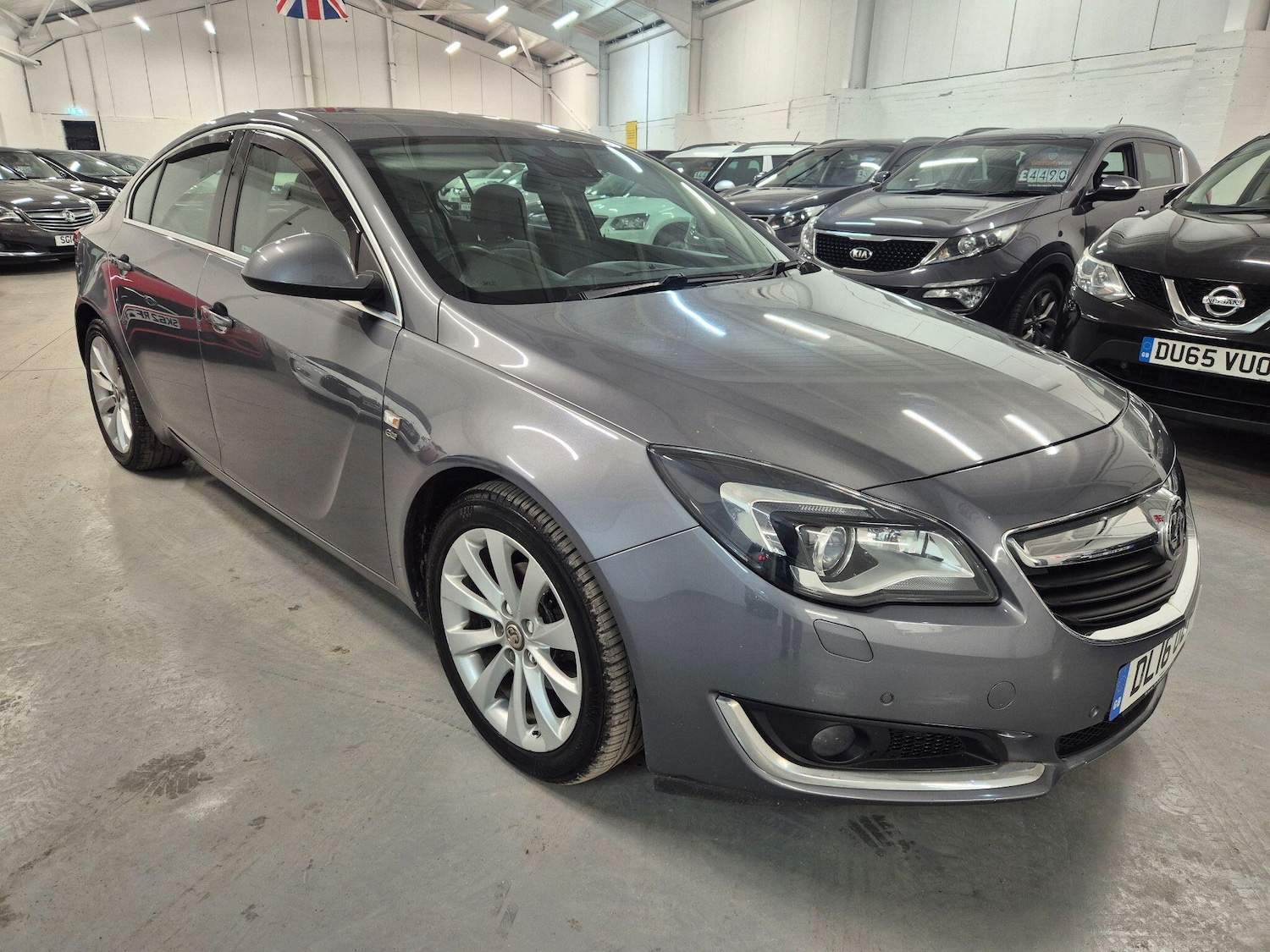 Used Vauxhall Insignia 2016 for sale - 76824775: Photo 1