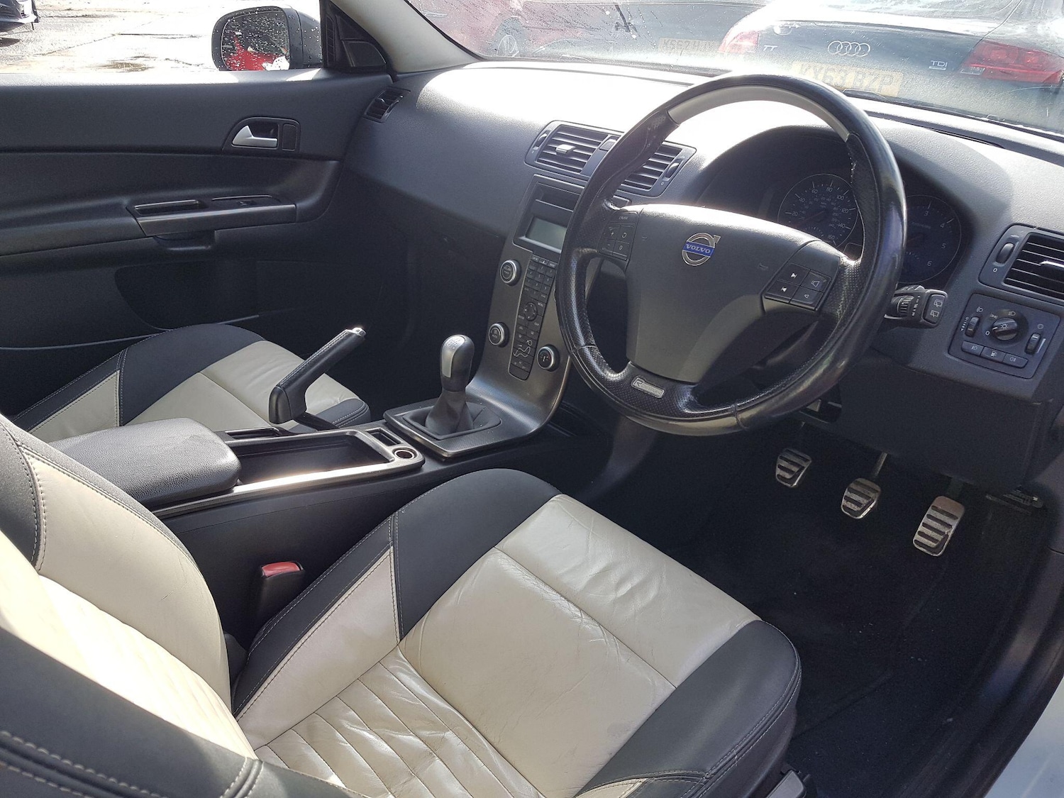 Used Volvo C30 2011 for sale - 76360940: Photo 12