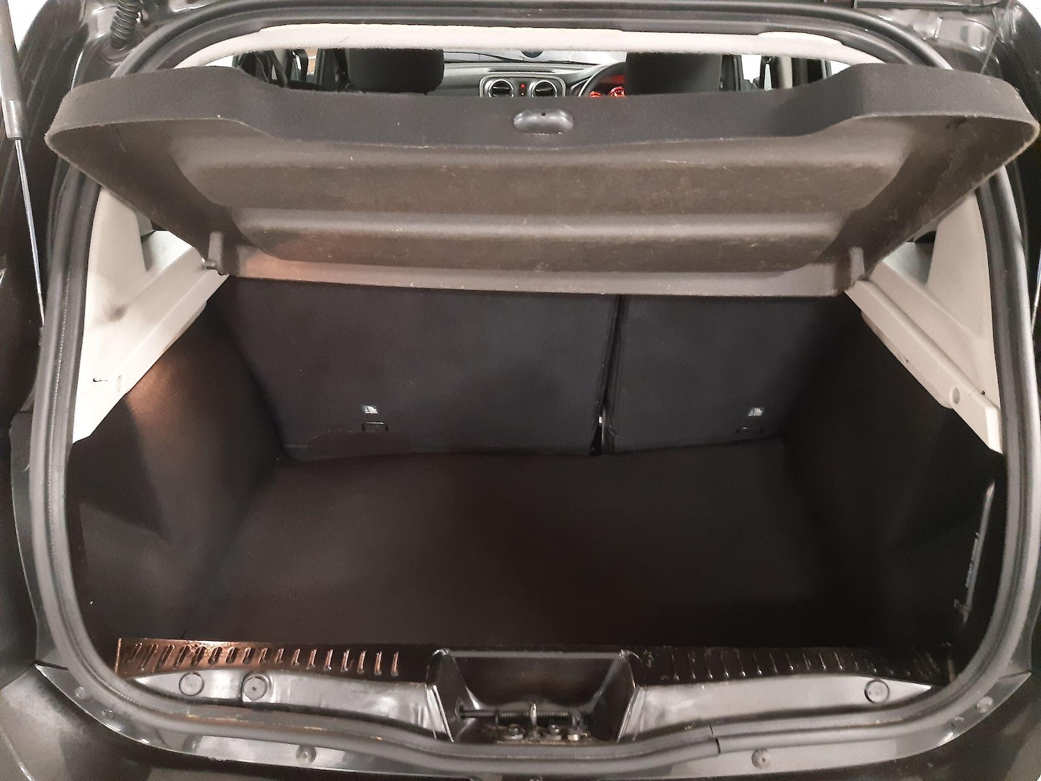 Used Dacia Sandero Stepway 2014 for sale - 76667403: Photo 19