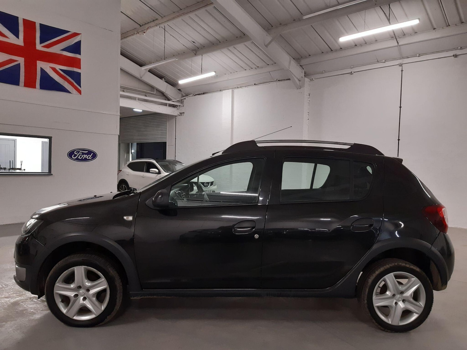 Used Dacia Sandero Stepway 2014 for sale - 76667403: Photo 6