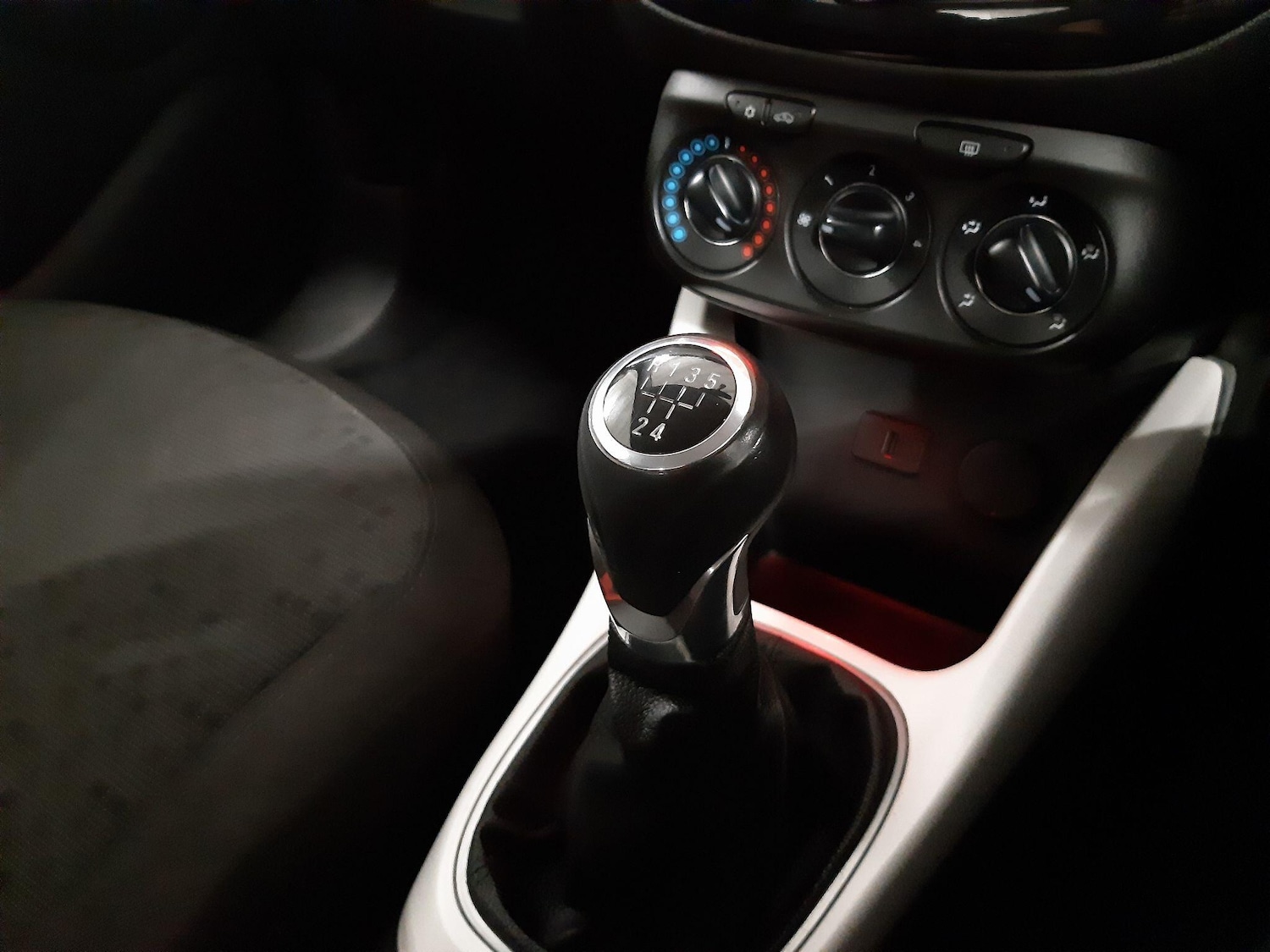 Used Vauxhall ADAM 2014 for sale - 76714983: Photo 12