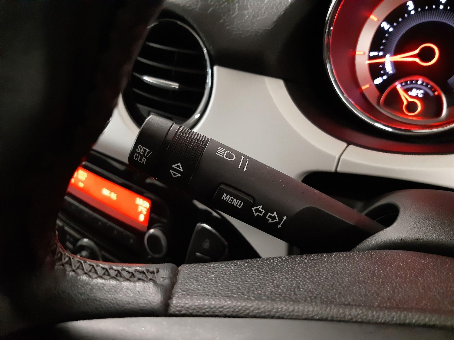 Used Vauxhall ADAM 2014 for sale - 76714983: Photo 16