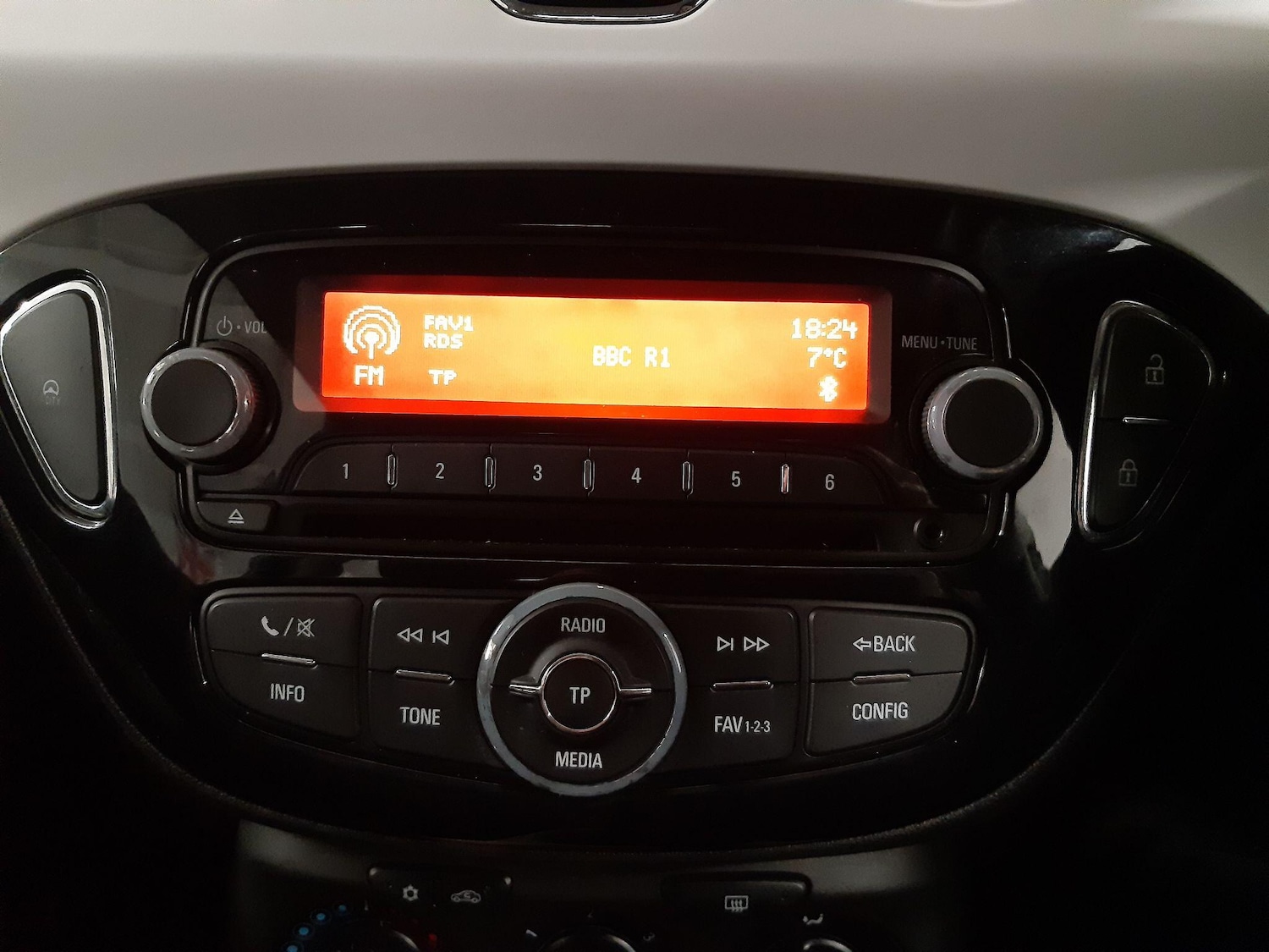 Used Vauxhall ADAM 2014 for sale - 76714983: Photo 22