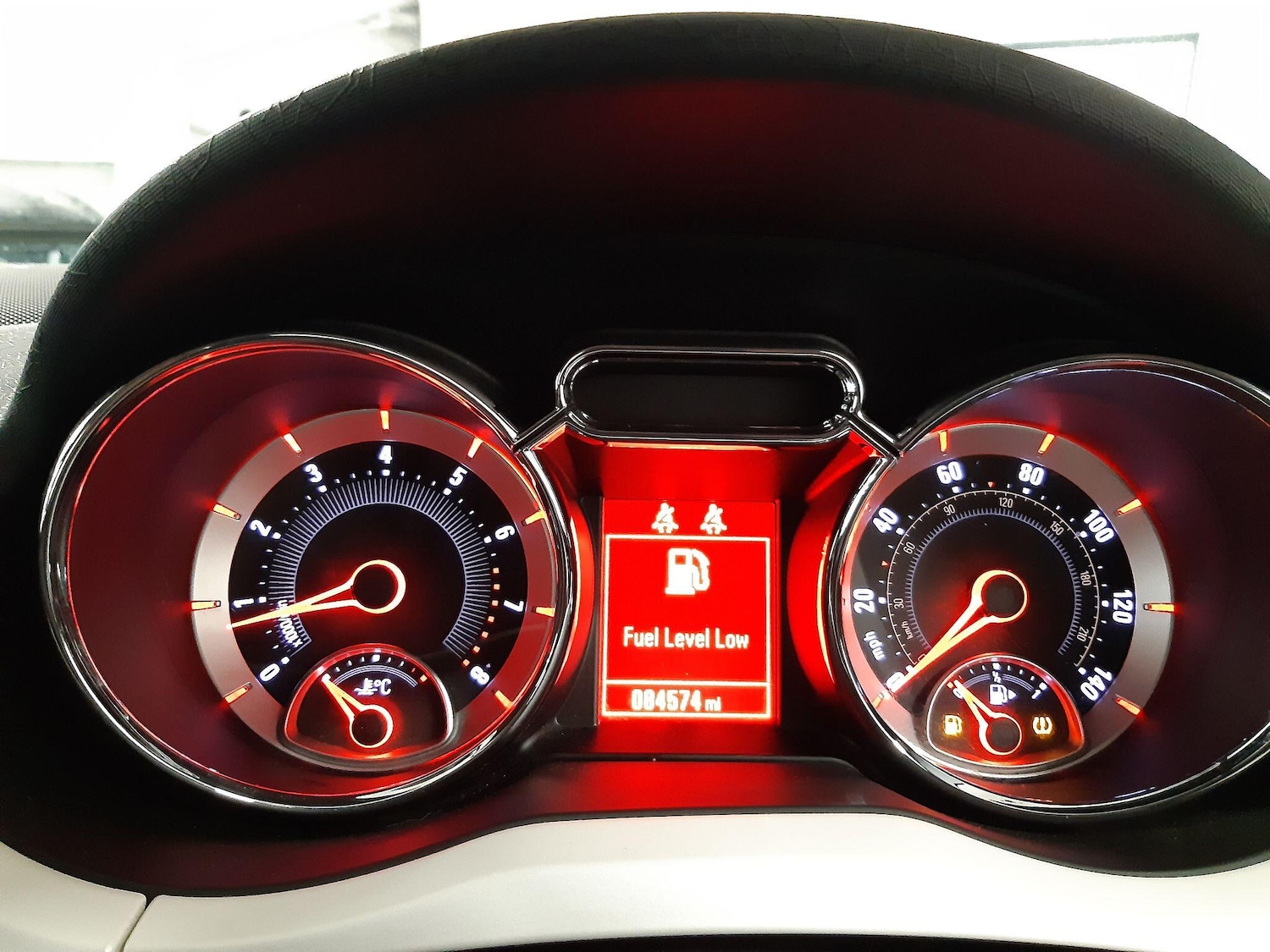 Used Vauxhall ADAM 2014 for sale - 76714983: Photo 23