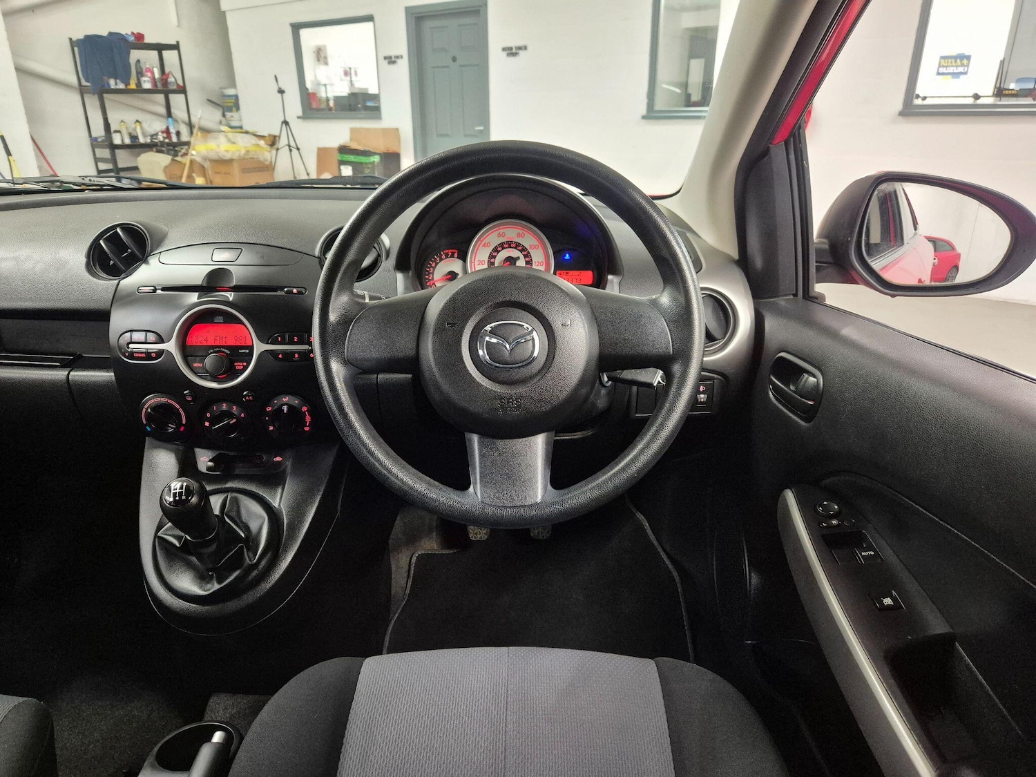 Used Mazda Mazda2 2010 for sale - 77305595: Photo 24