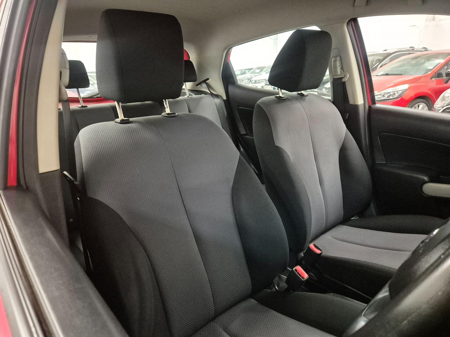 Used Mazda Mazda2 2010 for sale - 77305595: Photo 3