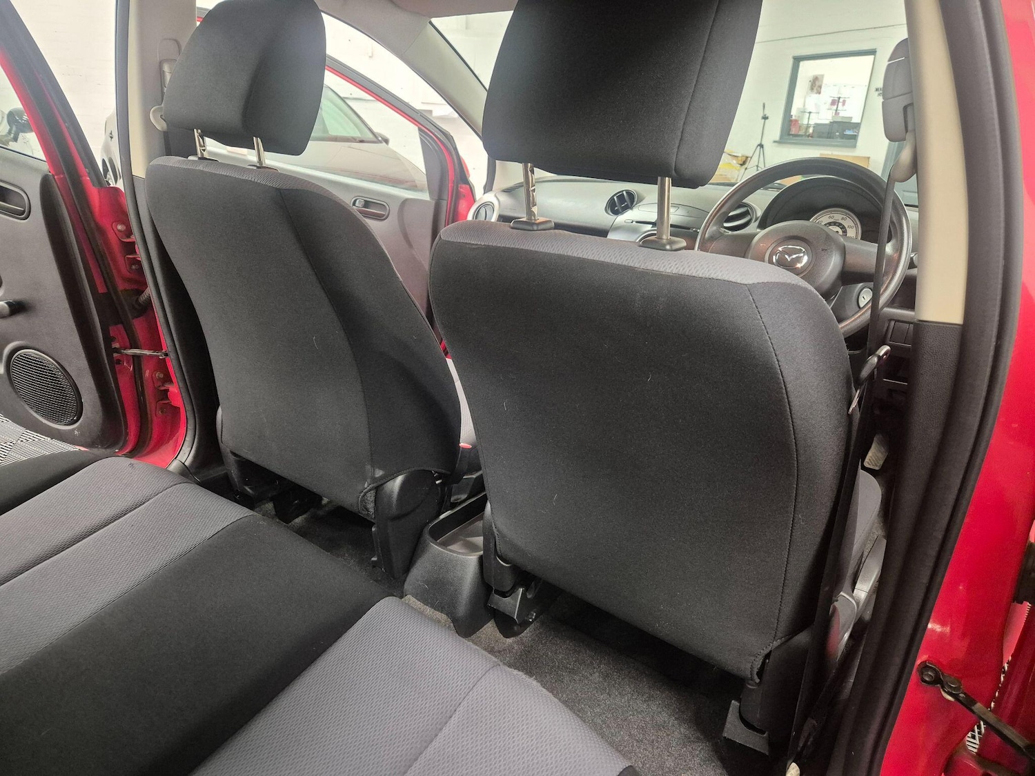 Used Mazda Mazda2 2010 for sale - 77305595: Photo 32