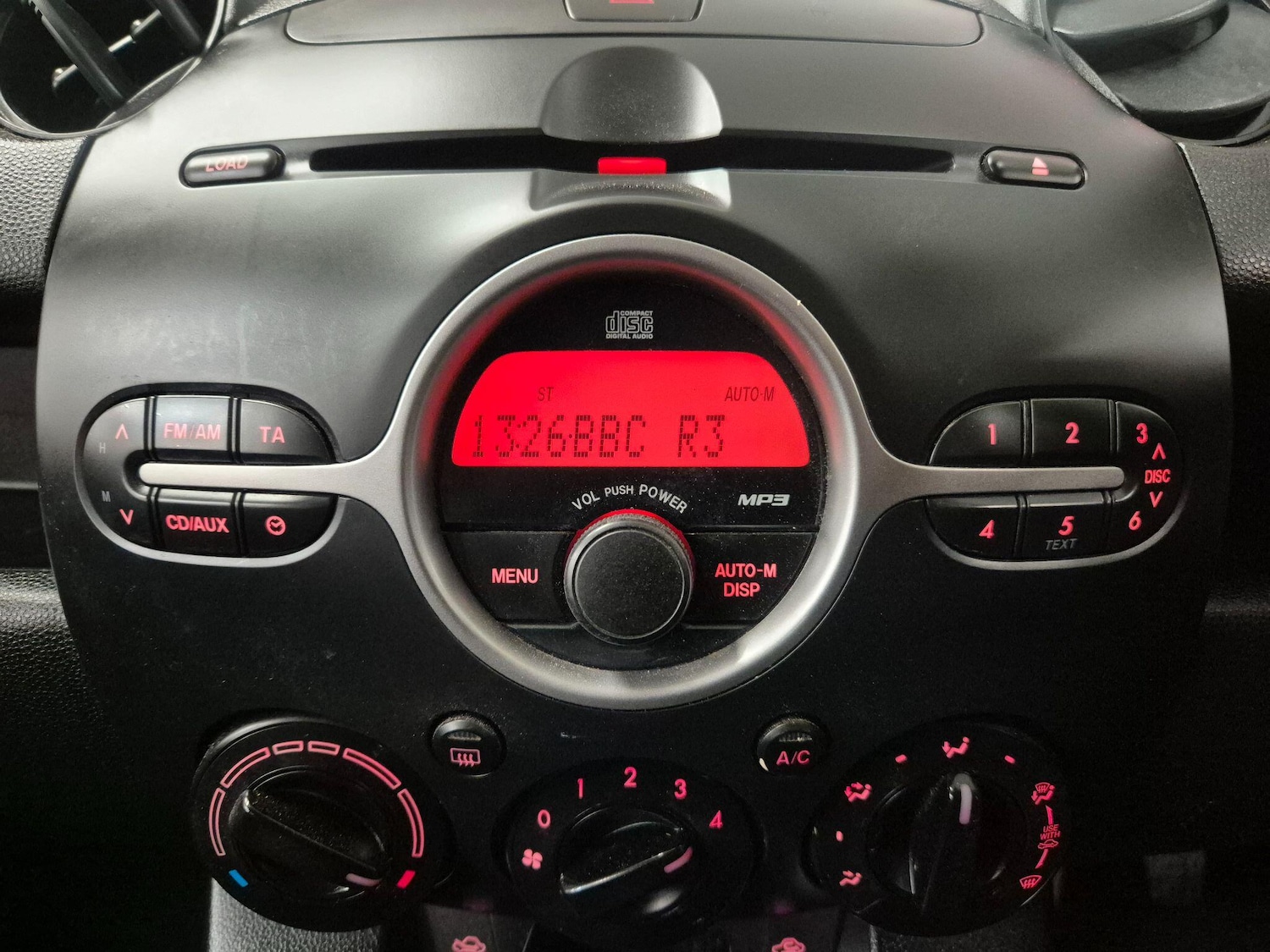 Used Mazda Mazda2 2010 for sale - 77305595: Photo 55