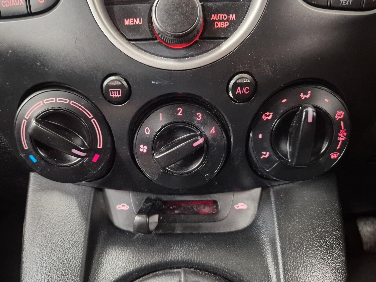 Used Mazda Mazda2 2010 for sale - 77305595: Photo 56