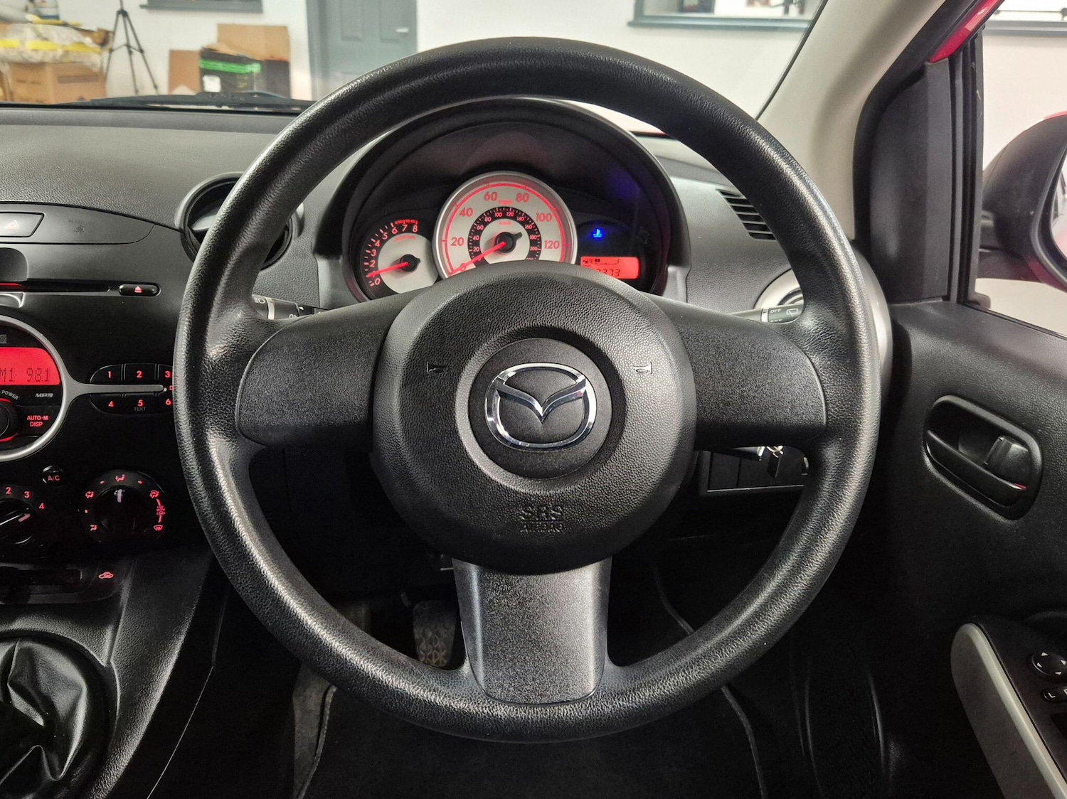 Used Mazda Mazda2 2010 for sale - 77305595: Photo 60