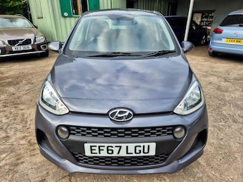 Used Hyundai i10 2017 for sale - 76166328: Photo 2