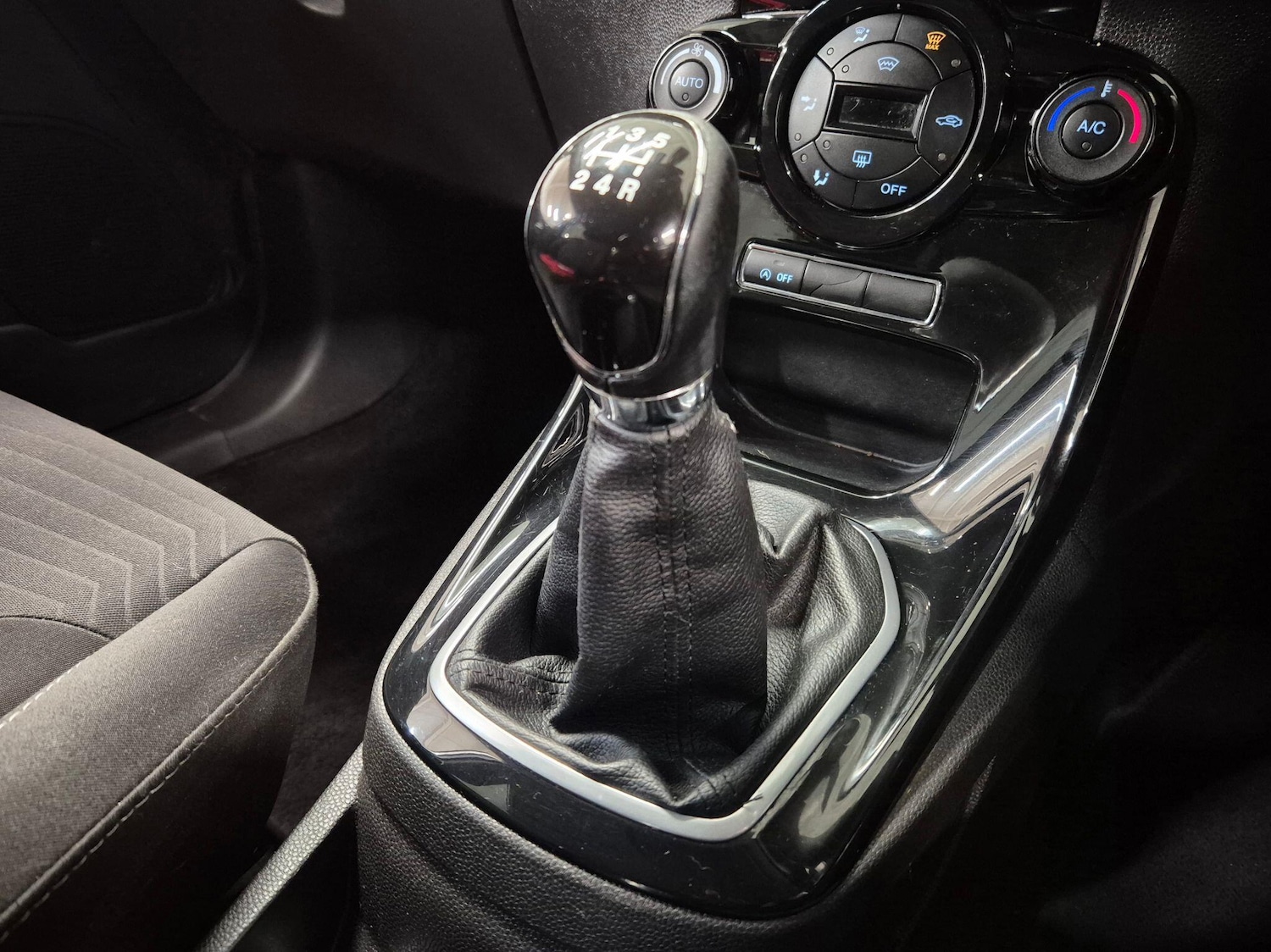 Used Ford Fiesta 2014 for sale - 77066866: Photo 16