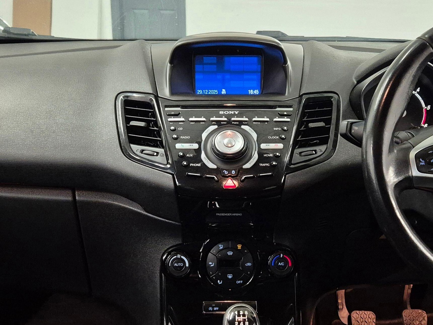 Used Ford Fiesta 2014 for sale - 77066866: Photo 44