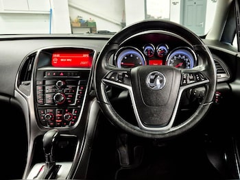 Used Vauxhall Astra 2012 for sale - 78170176: Photo