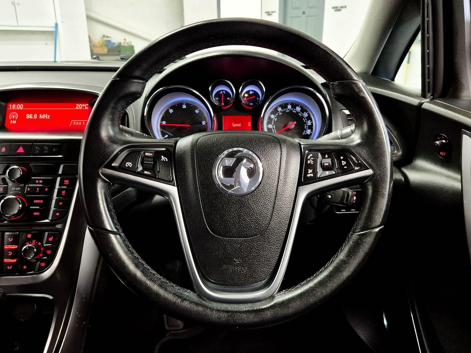 Used Vauxhall Astra 2012 for sale - 78170176: Photo 45