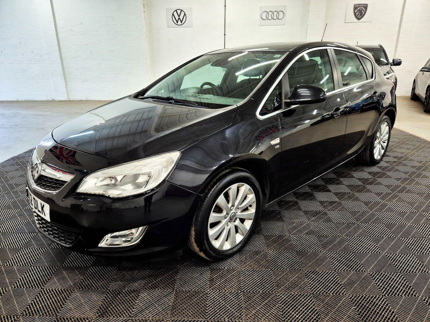 Used Vauxhall Astra 2012 for sale - 78170176: Photo 6