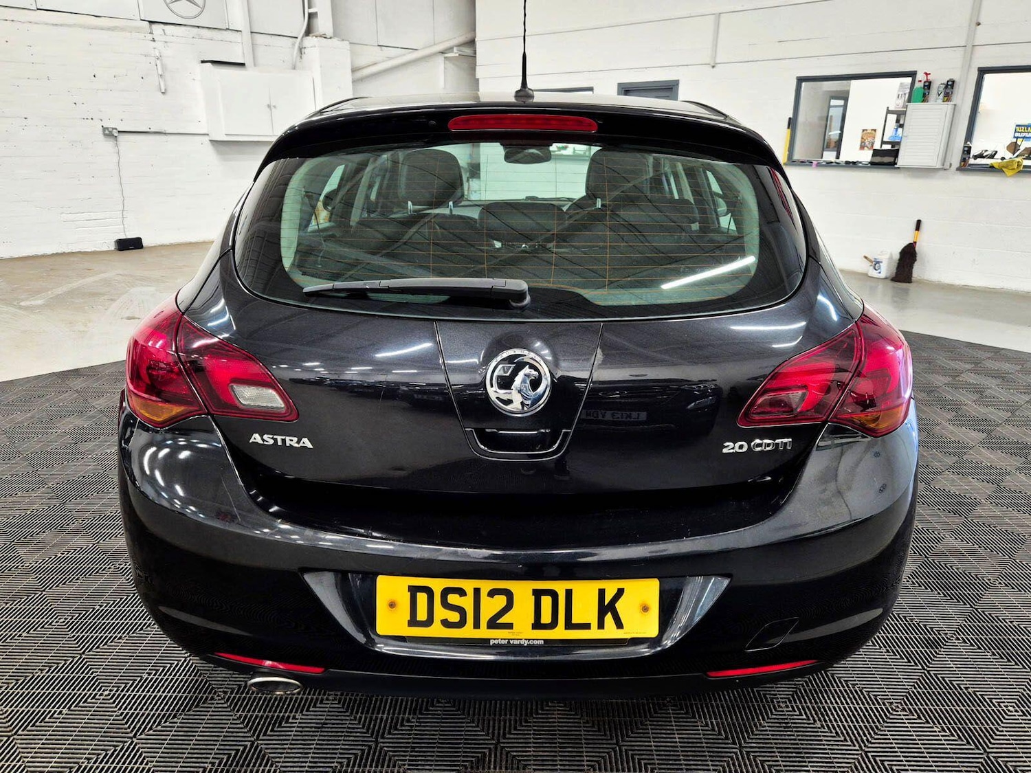 Used Vauxhall Astra 2012 for sale - 78170176: Photo 8