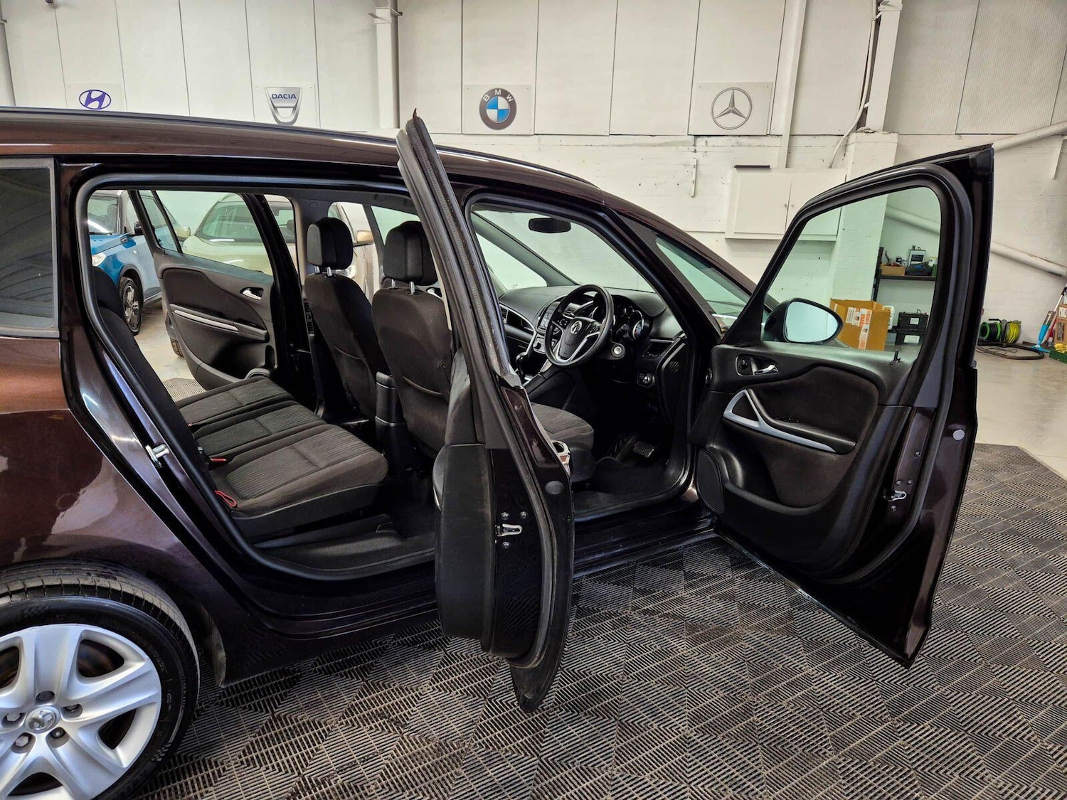 Used Vauxhall Zafira Tourer for sale - 78136155: Photo 27